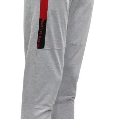 JC Campbell Παντελόνι Φόρμας Sportwear με Λάστιχο και Πλαϊνές Τσέπες JC Campbell Παντελόνι Φόρμας Sportwear με Λάστιχο και Πλαϊνές Τσέπες
