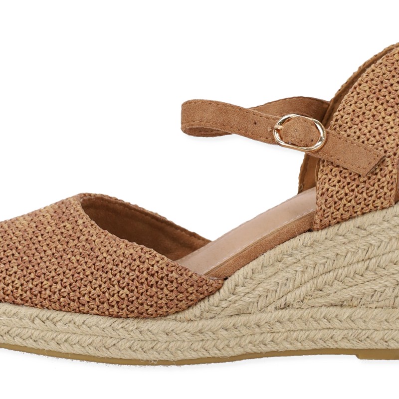 Ideal Shoes Γυναικεία Ψάθινη Πλατφόρμα Μεσαίου Τακουνιού