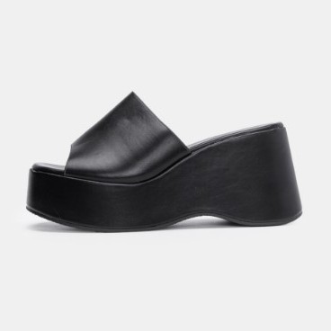 IDEAL SHOES Γυναικεία Πλατφόρμα-Παντόφλα σε Δερματίνη